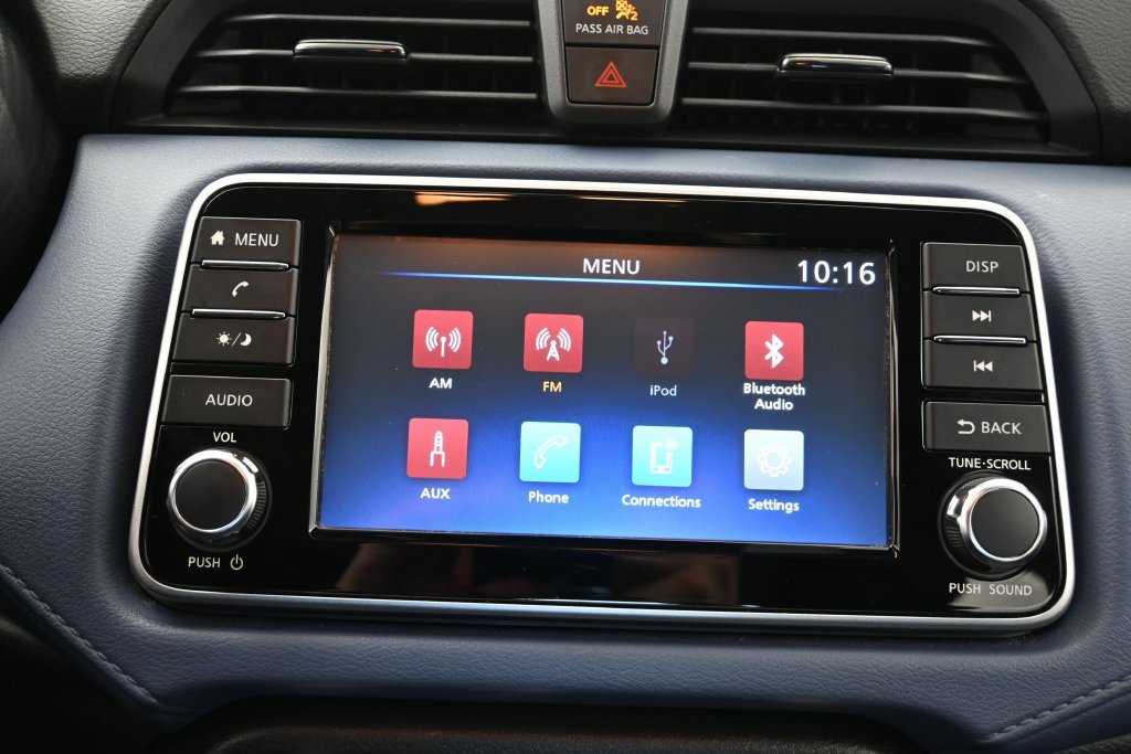 Used 2024 Nissan Versa SV FWD image 15