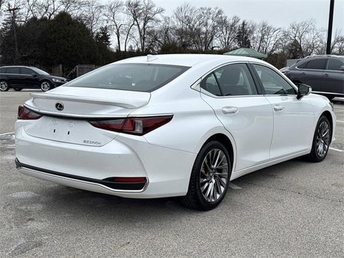 Used 2025 Lexus ES 300h w/ Luxury Package image 5