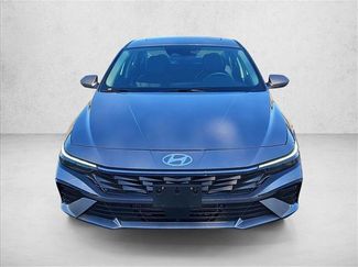 Used 2025 Hyundai Elantra Limited video 2