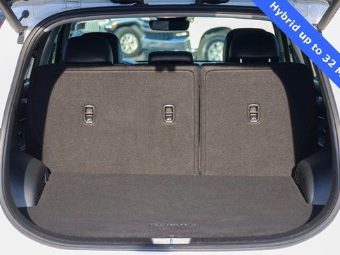 Used 2021 Hyundai Santa Fe Limited w/ Cargo Package image 9