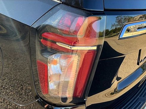 Used 2023 Chevrolet Tahoe Premier image 33