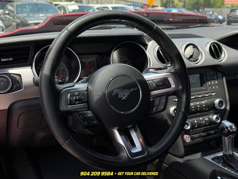 Used 2018 Ford Mustang GT RWD image 17