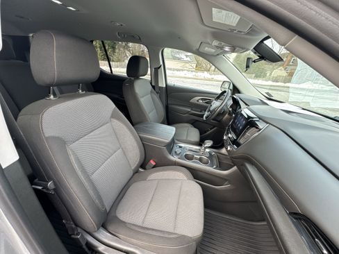 Used 2021 Chevrolet Traverse LT image 29