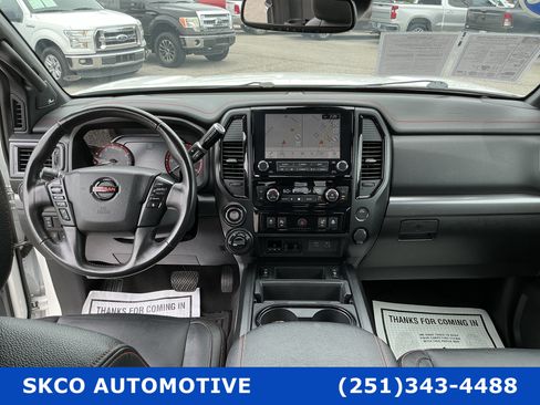Used 2020 Nissan Titan PRO-4X w/ Pro-4x Convenience Package AWD/4WD image 18