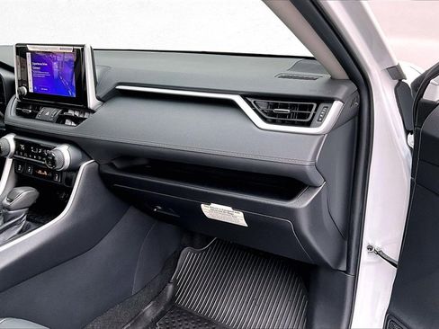 Used 2023 Toyota RAV4 XLE Premium image 24