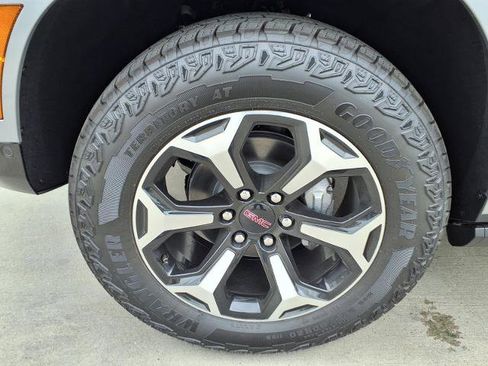 New 2026 GMC Yukon XL AT4 w/ AT4 Premium Plus Package AWD/4WD image 22