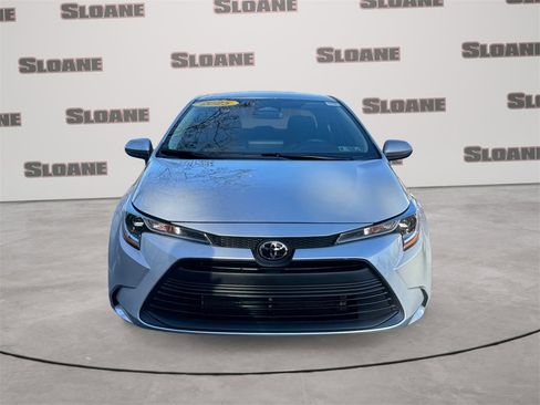 Used 2025 Toyota Corolla LE image 8