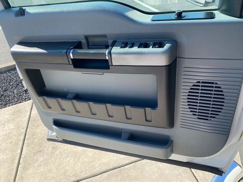 Used 2015 Ford F250 XLT w/ XLT Interior Package image 32