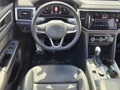 Certified 2022 Volkswagen Atlas Cross Sport SEL R-Line image 14