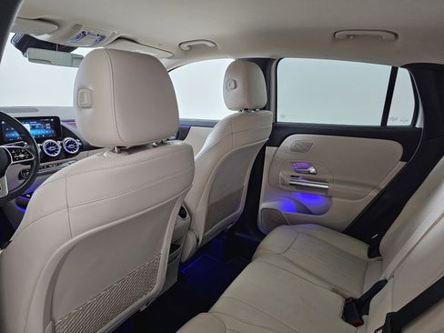 Used 2021 Mercedes-Benz GLA 250 4MATIC image 20