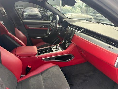 Used 2023 Jaguar F-PACE SVR AWD/4WD image 13