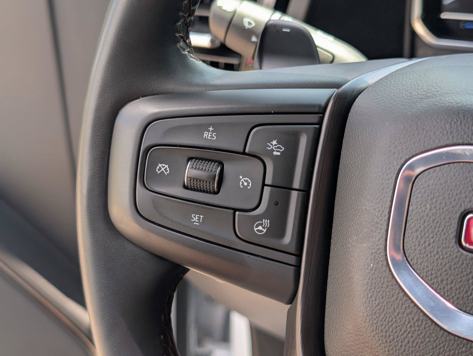 Used 2024 GMC Sierra 1500 AT4 w/ AT4 Premium Package AWD/4WD image 32