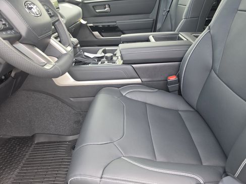 New 2026 Toyota Tundra Limited AWD/4WD image 9