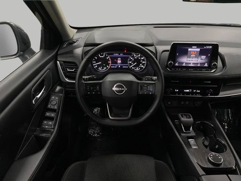 Certified 2025 Nissan Rogue SV AWD/4WD image 13