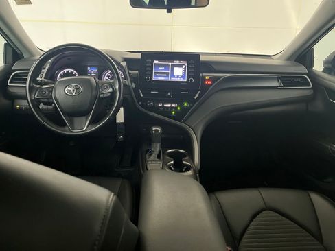Used 2022 Toyota Camry SE FWD image 30