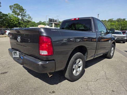 Used 2019 RAM 1500 Express RWD image 3