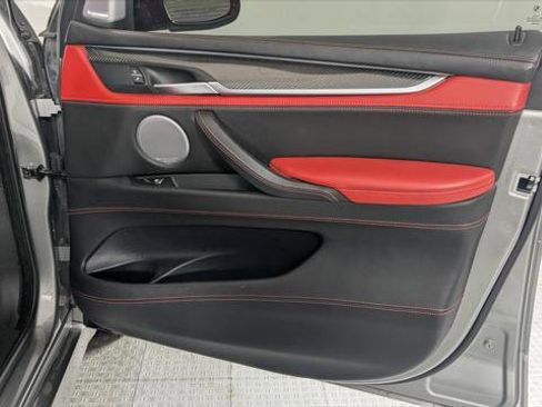 Used 2016 BMW X5 M image 23