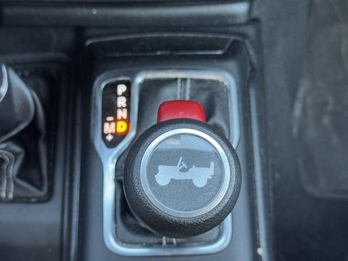 Used 2020 Jeep Wrangler Unlimited Sahara image 27