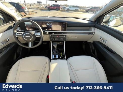 New 2025 Hyundai Tucson SE image 12