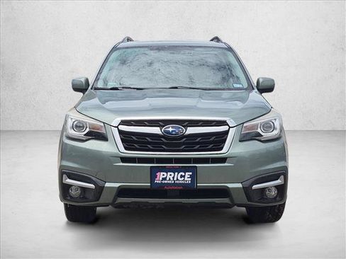 Used 2017 Subaru Forester 2.5i Limited AWD/4WD image 2