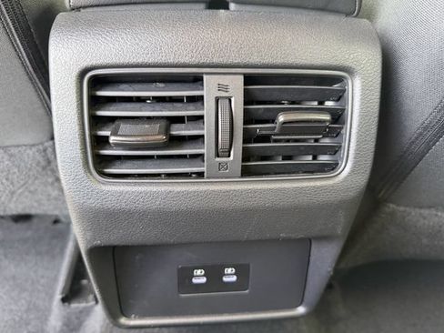 Used 2025 Nissan Rogue SV FWD image 12