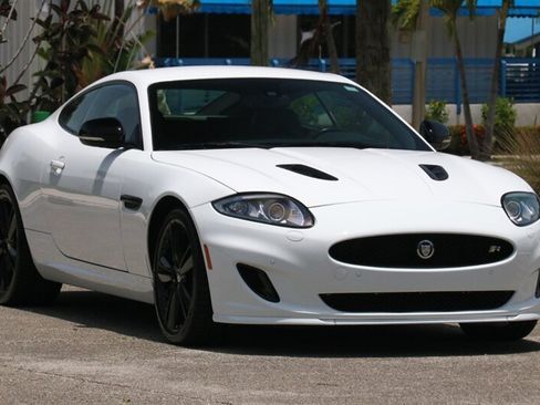 Used 2013 Jaguar XKR R RWD image 10