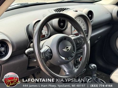 Used 2011 MINI Cooper Countryman FWD image 12