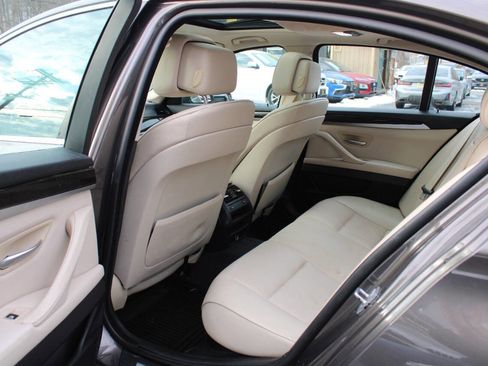Used 2011 BMW 535i xDrive Sedan image 25