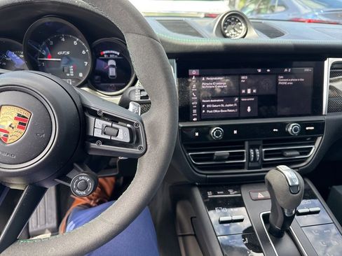 Used 2024 Porsche Macan GTS image 3