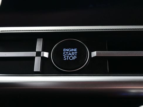 Certified 2025 Hyundai Santa Fe XRT AWD/4WD image 22
