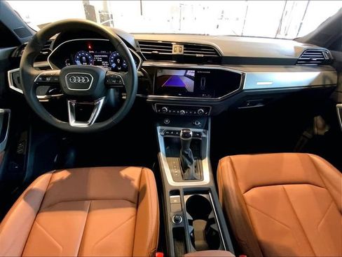 Used 2025 Audi Q3 2.0T Premium w/ Convenience Package AWD/4WD image 12