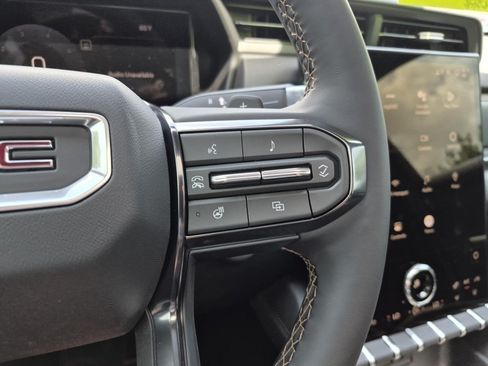 New 2026 GMC Terrain AT4 w/ Technology Package II AWD/4WD image 19