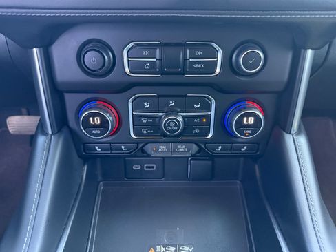 Used 2023 Chevrolet Tahoe Z71 AWD/4WD image 27