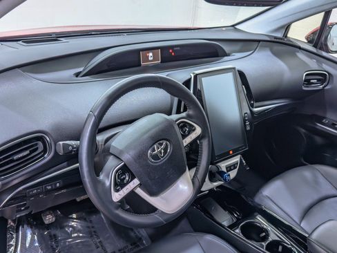 Used 2019 Toyota Prius Prime Advanced image 14