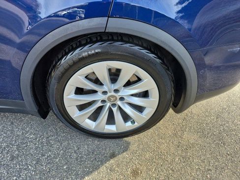 Used 2018 Tesla Model X 75D image 14