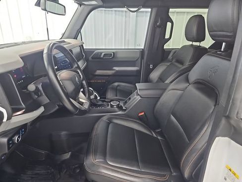 Used 2023 Ford Bronco Badlands AWD/4WD image 9