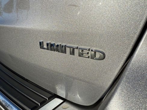 Used 2019 Jeep Grand Cherokee Limited w/ Luxury Group II image 6