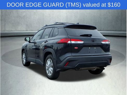 Used 2025 Toyota Corolla Cross LE w/ Moonroof Package image 8