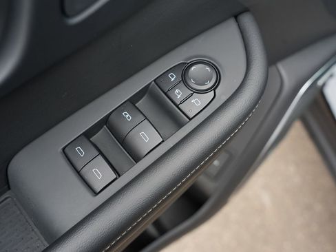 Used 2025 Buick Enclave Preferred image 16