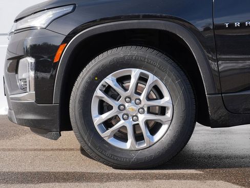 Used 2023 Chevrolet Traverse LS w/ Safety Package image 12
