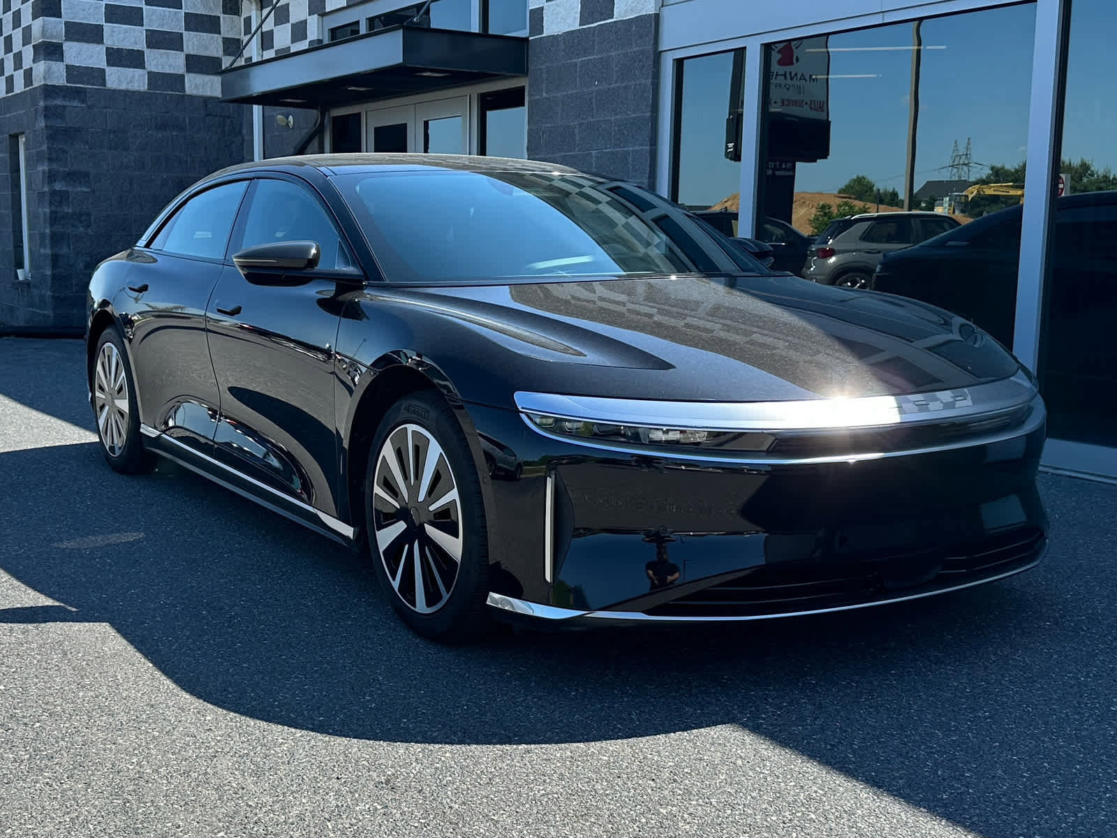 Used 2024 Lucid Air Touring AWD/4WD image 1
