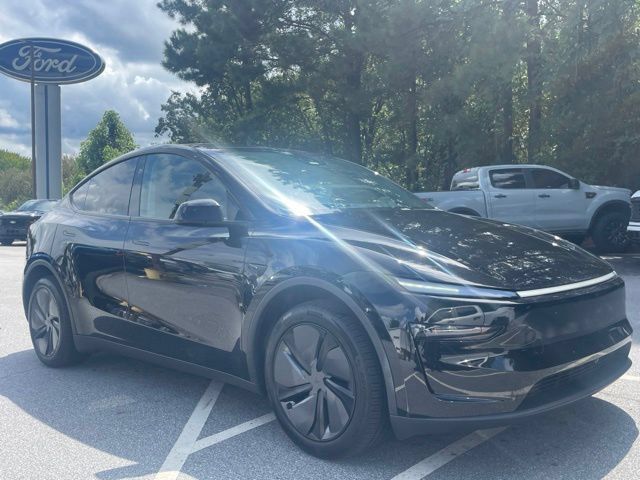 Used 2026 Tesla Model Y 2WD image 3