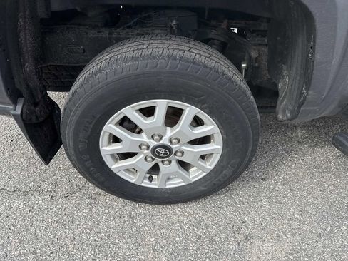 Certified 2024 Toyota Tacoma SR5 image 9