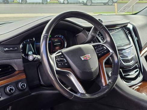 Used 2019 Cadillac Escalade Premium Luxury image 14