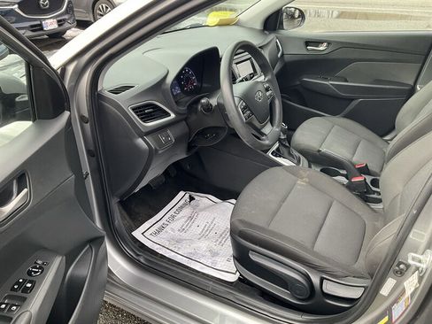 Used 2021 Hyundai Accent SE image 17