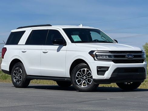 Used 2022 Ford Expedition XL AWD/4WD image 2