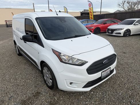 Used 2022 Ford Transit Connect XLT image 3