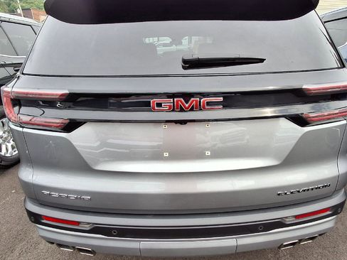 Used 2024 GMC Acadia Elevation w/ Trailering Package AWD/4WD image 5