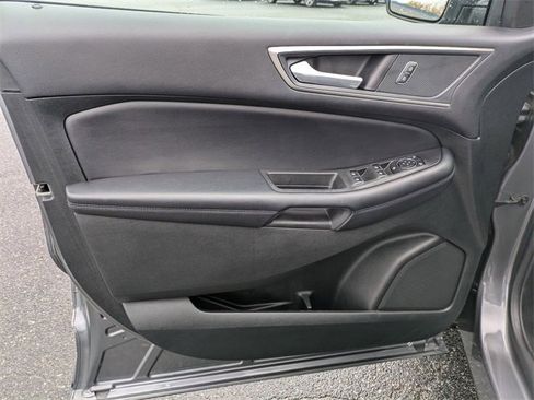 Used 2023 Ford Edge SEL w/ Convenience Package image 12