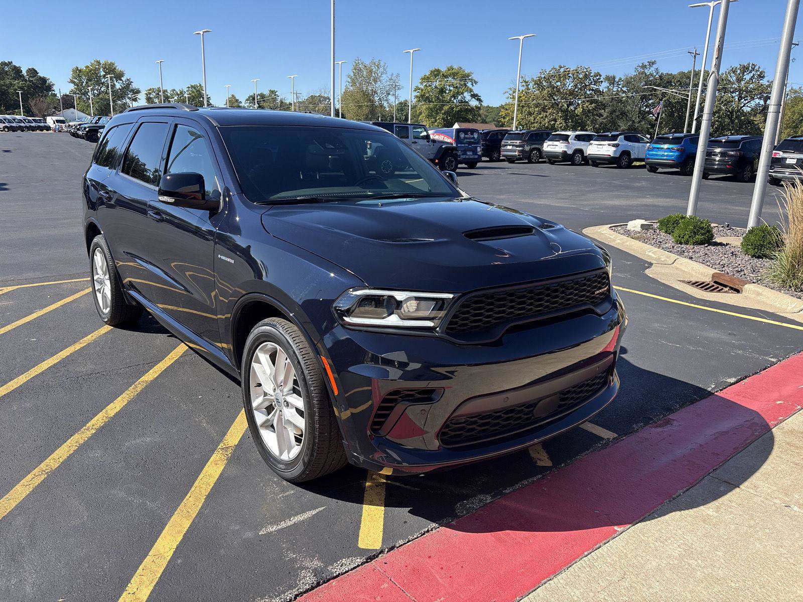 Used 2024 Dodge Durango R/T AWD/4WD image 3
